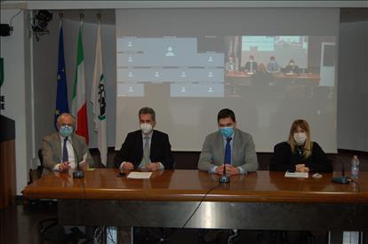 Scuola, Giunta Marche annuncia pacchetto di misure per rientro sicuro: dalla sanificazione ai tamponi