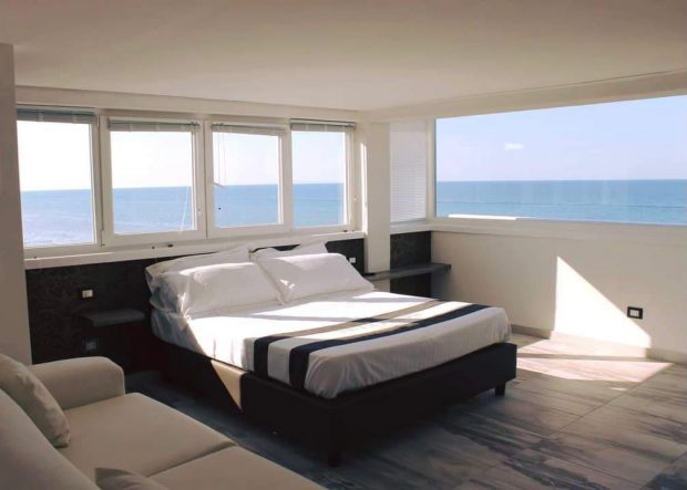 L’hotel Villa Joseph di Marotta si aggiudica il prestigioso Traveller Review Awards