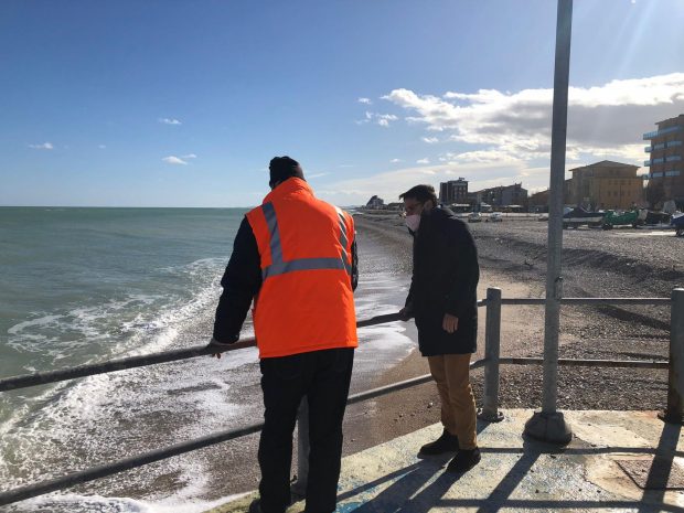Riqualificazione e messa in sicurezza del molo, sottopassi, scogliere: lavori al via a Marotta