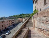 La cinta muraria di Cartoceto tornerà a splendere: arrivano 1,5 milioni di euro