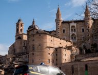 Dipendente pubblico tenta di ottenere indebitamente un Pc, scoperto e denunciato