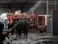 Incendio alla Profilglass. Interviene anche l’Arpam