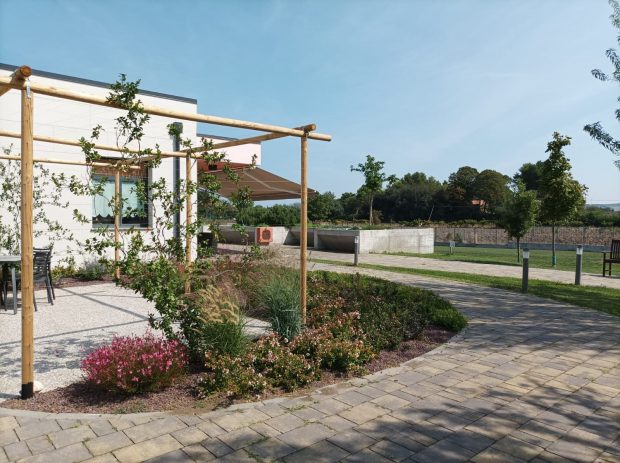 Il Centro Margherita apre il Giardino Alzheimer grazie alle donazioni del Rotary Club di Fano