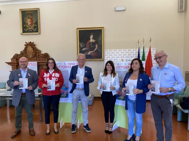 Ottobre rosa a Fano: presentate le iniziative per il mese sulla prevenzione del tumore al seno