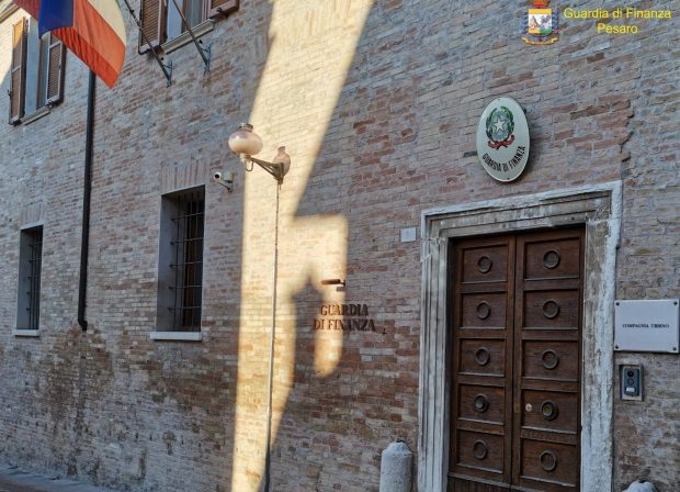 Fatture false nella onlus di famiglia, le fiamme gialle denunciano 5 soggetti