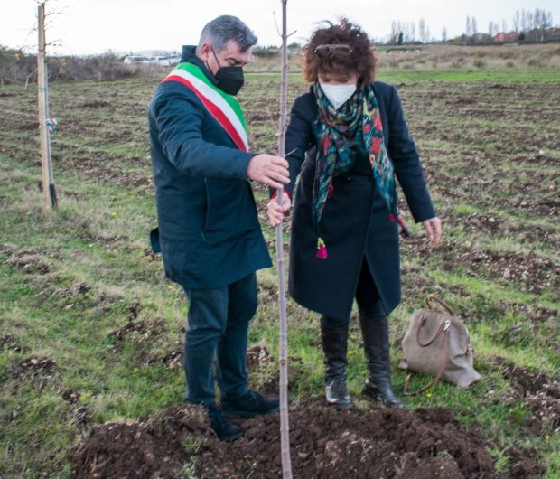 Inaugurato a Fano il “Bosco della Memoria” in onore delle vittime del Covid
