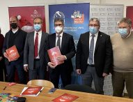 Il Natale che non ti aspetti Pesaro Urbino. Tornano i mercatini più belli del centro Italia e la magia del Natale