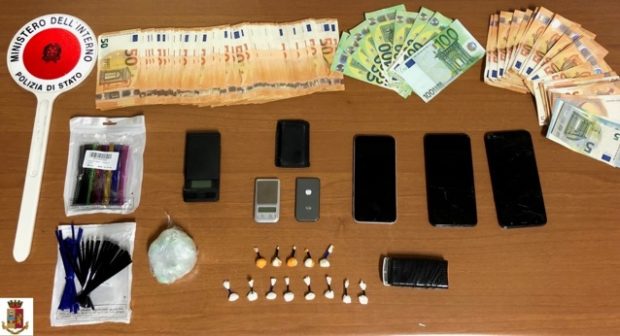 Pesaro, la polizia ferma lo spaccio di Halloween