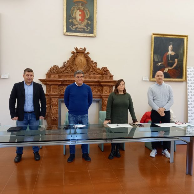 Tari: Comune di Fano stanzia 400 mila euro per famiglie e attività economiche in difficoltà