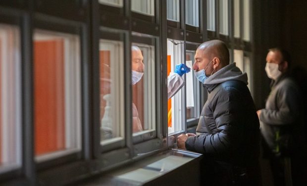 Covid: Marche, incidenza torna in lieve calo