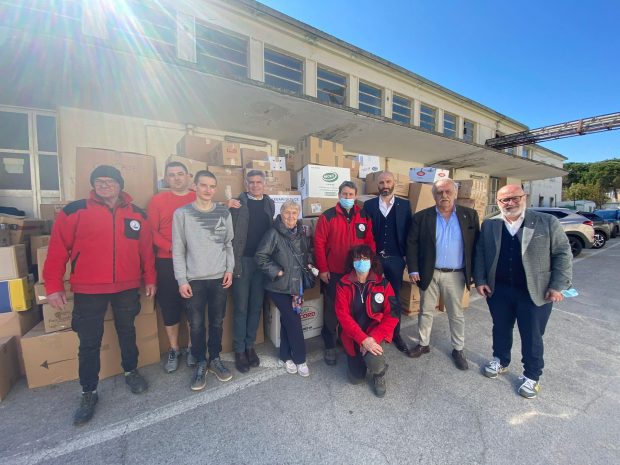 Consegna aiuti umanitari ai profughi ucraini grazie all’iniziativa “Legami di Pace”