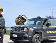 Senza documenti e con green pass intestato ad altro, arrestato in un bar a Pesaro