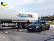 Fano, aumento carburanti: controlli della Finanza ai distributori
