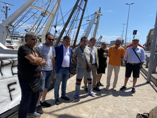 Caro gasolio, pescatori in sciopero a Fano