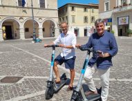 Bird sbarca anche a Fano, Ricci e Seri: «Si amplia servizio mobilità sostenibile che unisce le due città»