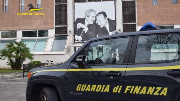 Pesaro, Guardia di Finanza sequestra 130mila euro a un evasore fiscale