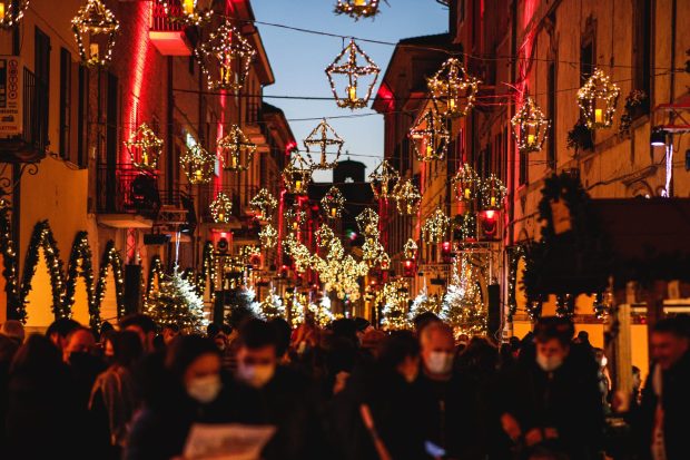 Il ponte dell’Immacolata si accende con Il Natale che non ti aspetti.Debuttano Fossombrone, Cagli, Pergola