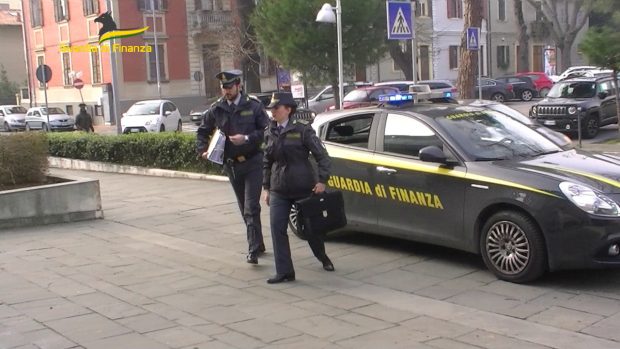 Pesaro, usura aggravata per 800mila euro: arrestato un 39enne