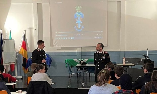 Fano, Cultura della legalità: al via gli incontri dei carabinieri nelle scuole
