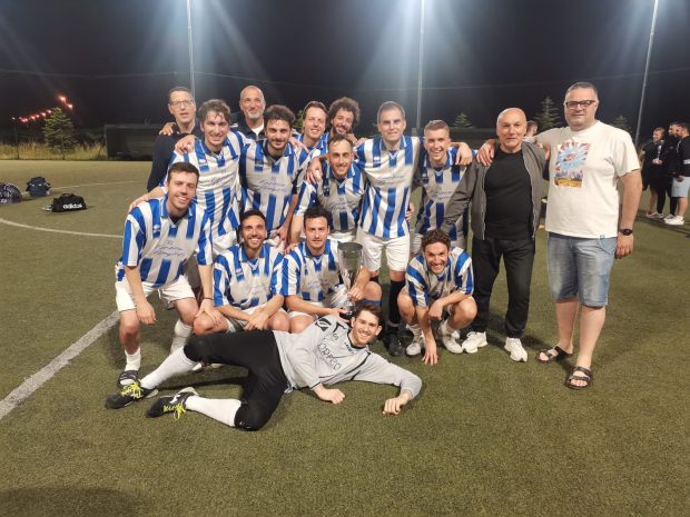 Colpo di coda da campioni: Enoteca Biagioli si conferma leader del Calcio a 8 Csi