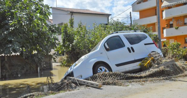Alluvione 2022, Regione Marche eroga a famiglie e imprese contributi per danni ad auto e furgoni