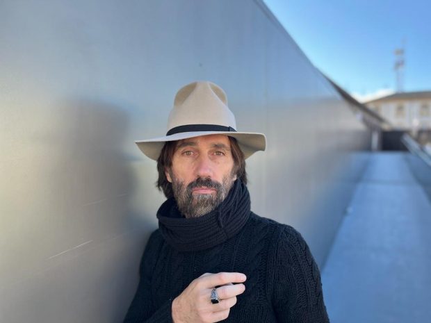 Fano, nella chiesa senza tetto il live di Cristiano Godano dei Marlene Kuntz