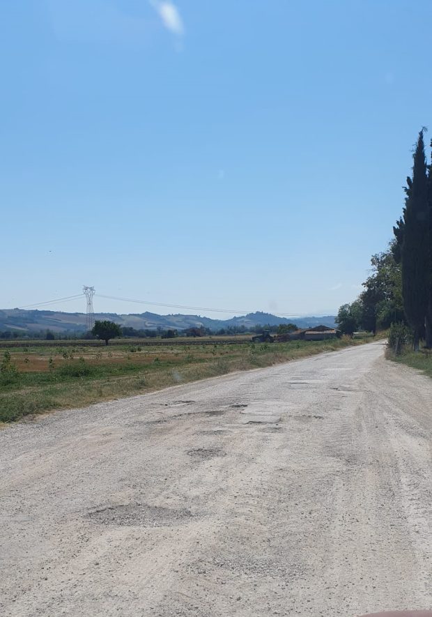 Delvecchio (FdI Fano): “Strade di periferia disastrate tra buche, avvallamenti e mancanza di sicurezza”