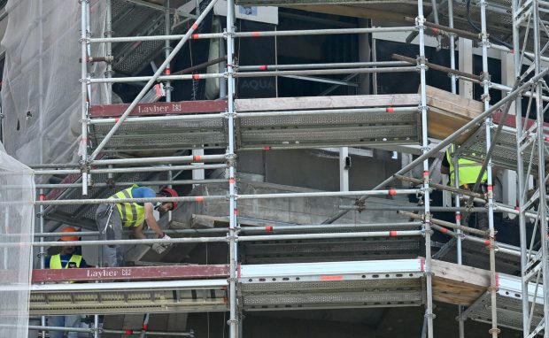 Aumenta ricorso ad ammortizzatori sociali, Uil Marche: “Pesa crisi automotive e ridotte dimensioni aziendali”