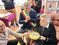 Fano, auguri alla centenaria Fausta Ciancamerla