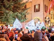 Il Natale che non ti aspetti supera tutti i record: ondate di turisti invadono i borghi delle Marche