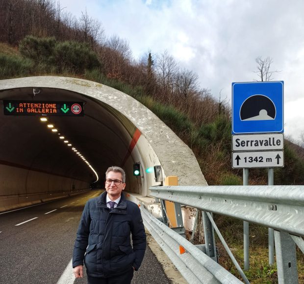 Marche: riapre la galleria di Serravalle di Chienti su SS77. Baldelli: “Economia e ricostruzione post sisma non possono fermarsi”