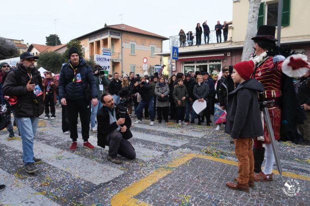 Carnevale di Fano il film alla ricerca di vecchi filmati di repertorio
