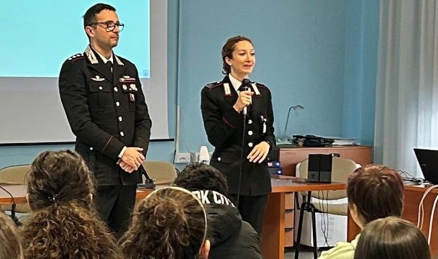 “Cultura della legalità”: incontri dei carabinieri della compagnia di Fano con gli studenti