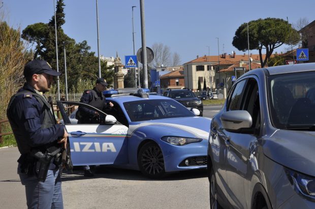 Pesaro: reati contro il patrimonio, due denunce