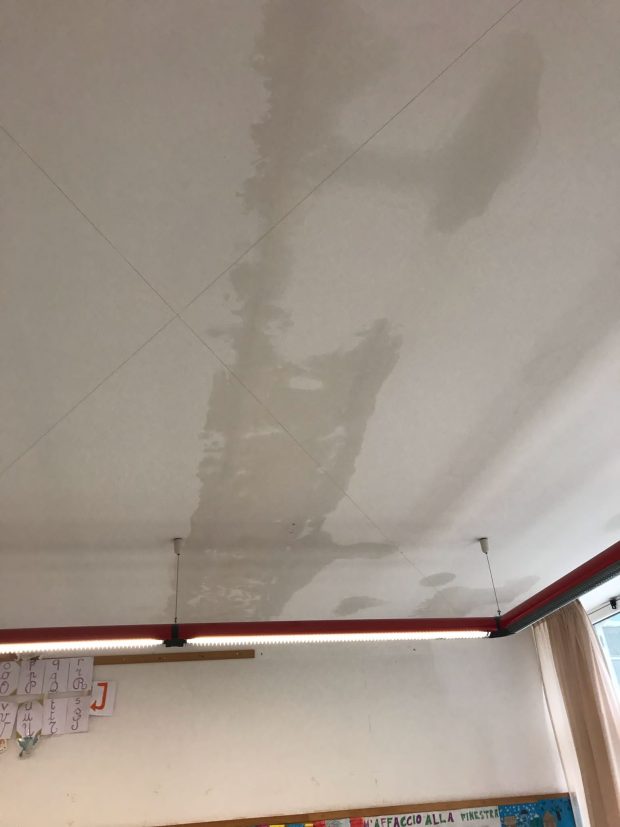 Infiltrazioni alla scuola primaria di Sant’Orso, 5 stelle Fano: “E la manutenzione ordinaria?”