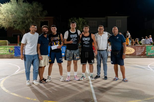 Il Csi fa di nuovo centro, anzi, canestro. I Sambu Lovers vincono il torneo di basket 3vs3
