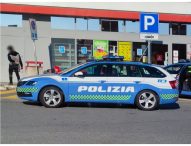 Furti in autogrill, polizia stradale di Fano intercetta e ferma una Citroen