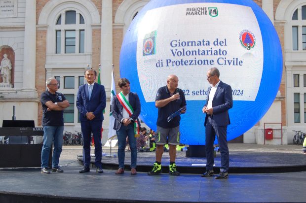 Giornata del volontariato di Protezione civile a Pesaro: le Marche premiano l’impegno durante l’alluvione 2022