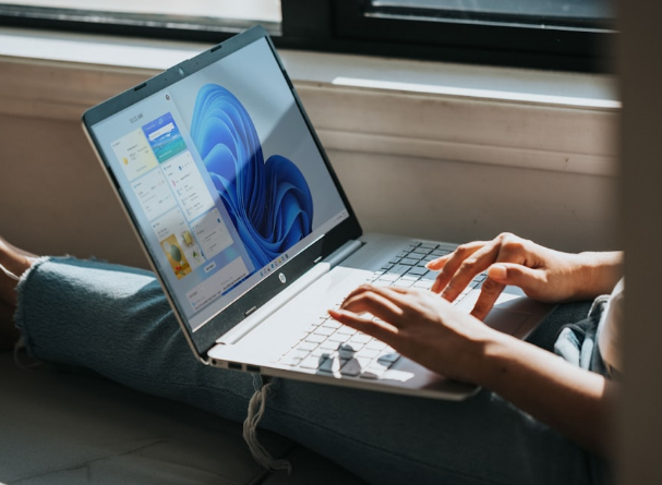 Come strutturare un sito affidabile: strategie e servizi con VHosting