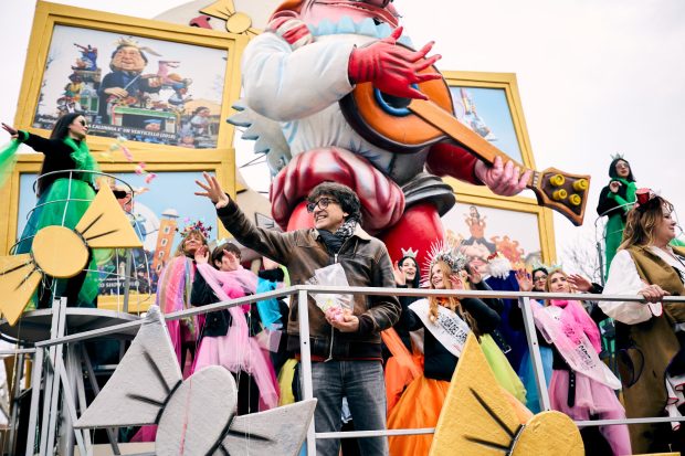 Carnevale di Fano 2025, la seconda sfilata fa registrare uno storico tutto esaurito