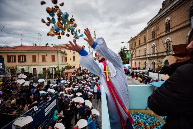 Servizio navetta gratuito per il Carnevale di Fano