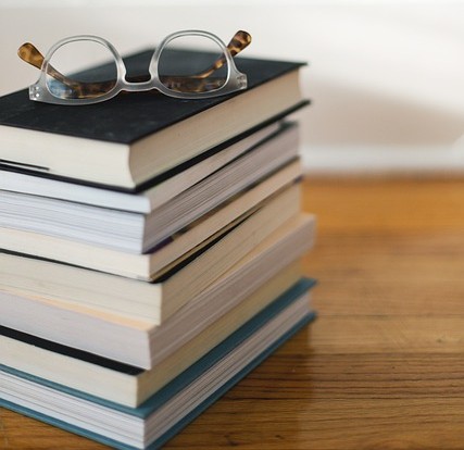 Libri ed eventi nella libreria Passaggi a Fano: dal teatro alla pittura, dalla politica al mare d’inverno