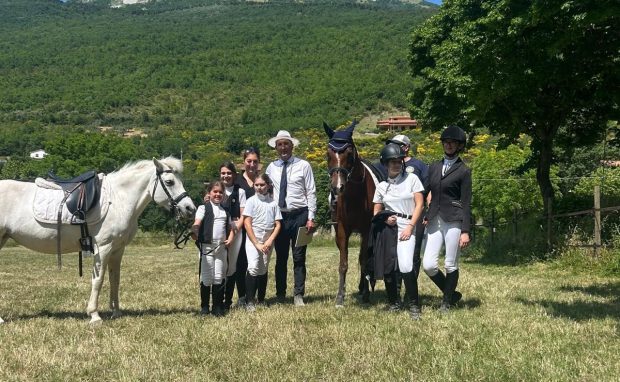 Week-end super per il Centro ippico La Bisciugola: esordio di nuove leve e tanti premi