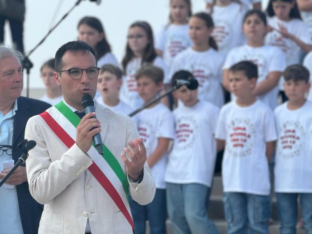 Fano, il sindaco scrive alle maturande e ai maturandi