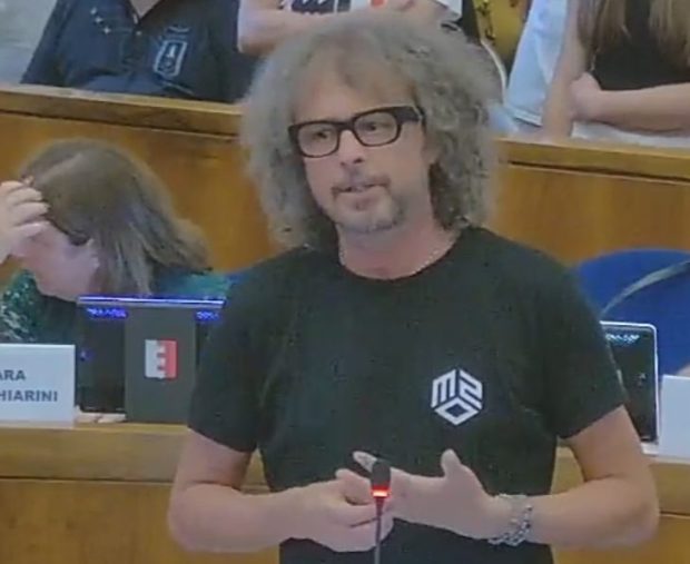 Panaroni (M5S Fano): “Destra e Sinistra due facce della stessa medaglia. Non d’oro”