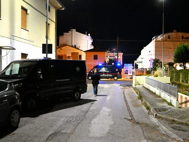 Marotta Mondolfo: fanno esplodere il bancomat del Crédit Agricole. Arrestati in flagranza dai Carabinieri