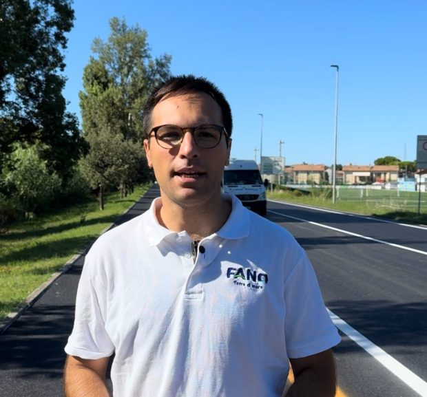 Fano, riaperta al traffico via Papiria. A fine agosto si asfalta Via Roma