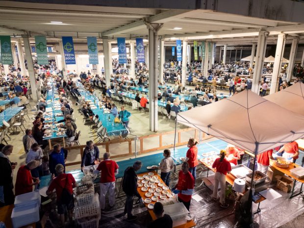 Un abbraccio lungo 3.300 soci: la comunità BCC Fano fa festa