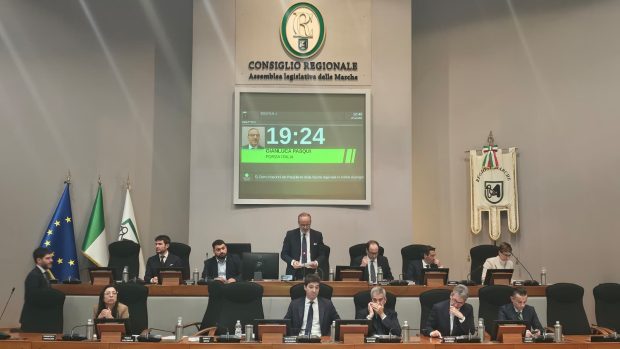 Marche, Gianluca Pasqui eletto presidente del Consiglio regionale