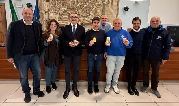 Candelara, torna l’emozione unica di una festa a lume di candela